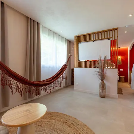 Wellness - Sauna & - Baliroom *